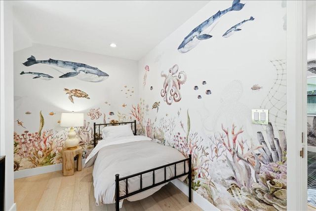 1031 Almanor Avenue, Menlo Park, CA 94025