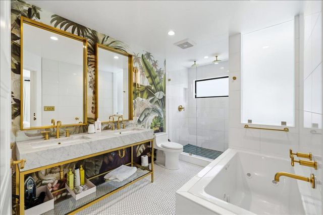 1031 Almanor Avenue, Menlo Park, CA 94025
