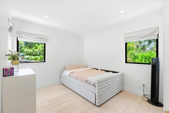 1031 Almanor Avenue, Menlo Park, CA 94025