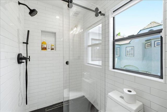1031 Almanor Avenue, Menlo Park, CA 94025