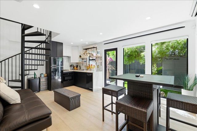 1031 Almanor Avenue, Menlo Park, CA 94025