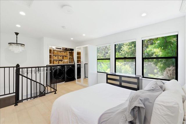 1031 Almanor Avenue, Menlo Park, CA 94025