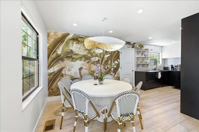 1031 Almanor Avenue, Menlo Park, CA 94025