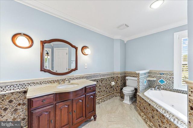 558 E BALTIMORE PIKE, West Grove, PA 19390