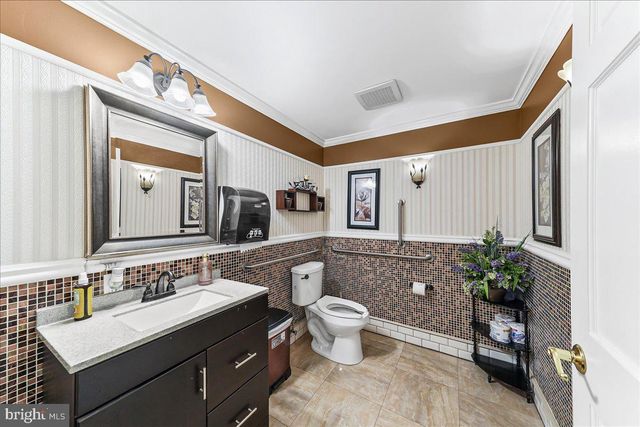 558 E BALTIMORE PIKE, West Grove, PA 19390