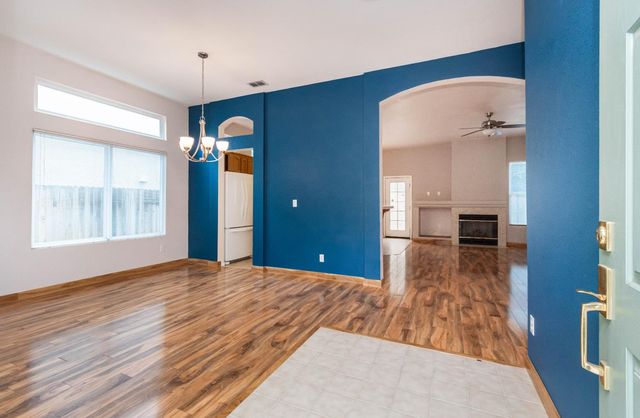 4910 Westham Way, Elk Grove, CA 95758