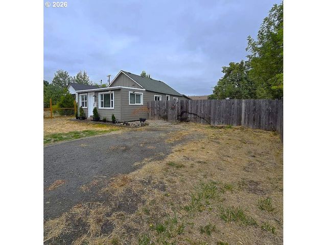 1875 W 18TH Ave, Eugene, OR 97402