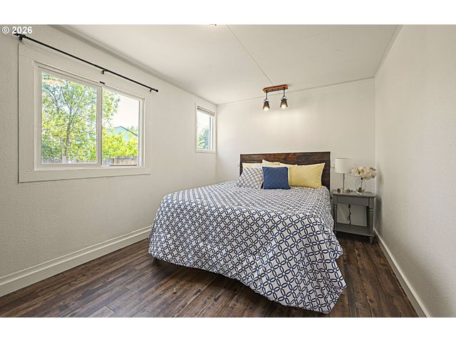 1875 W 18TH Ave, Eugene, OR 97402
