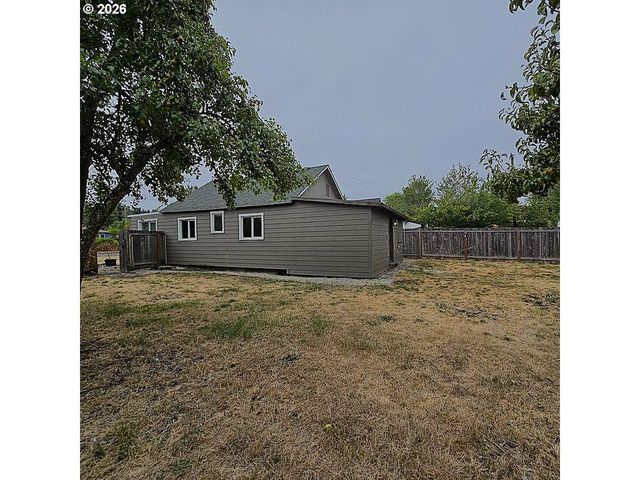 1875 W 18TH Ave, Eugene, OR 97402