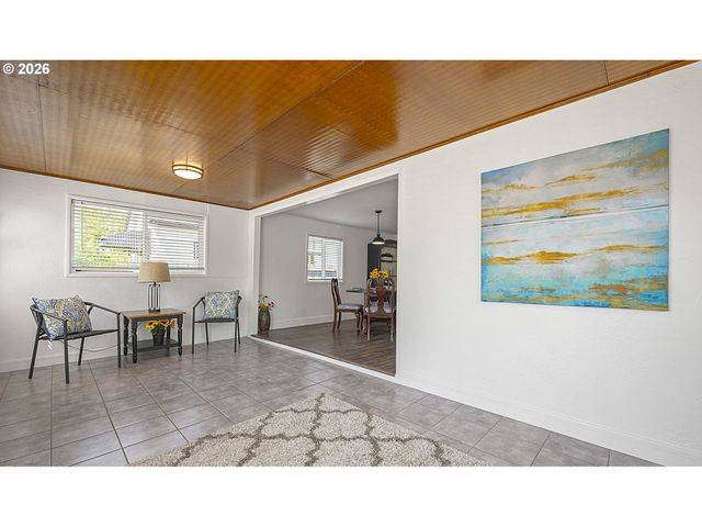 1875 W 18TH Ave, Eugene, OR 97402