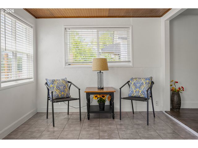 1875 W 18TH Ave, Eugene, OR 97402
