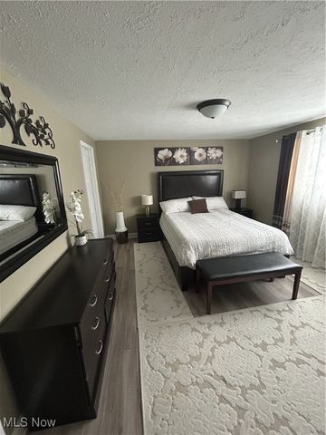 4526 Woodrow Avenue, Parma, OH 44134