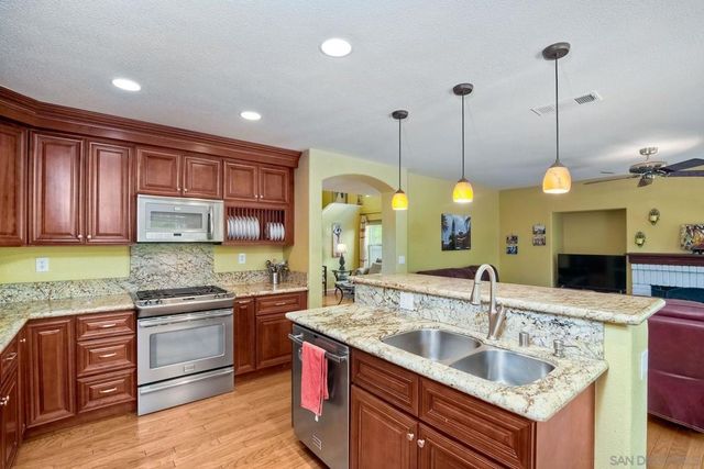 10974 Caminito Tierra, San Diego, CA 92131