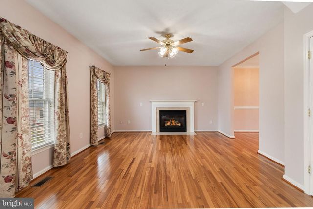 6910 GOVERNORS GRANT LN, Fredericksburg, VA 22407