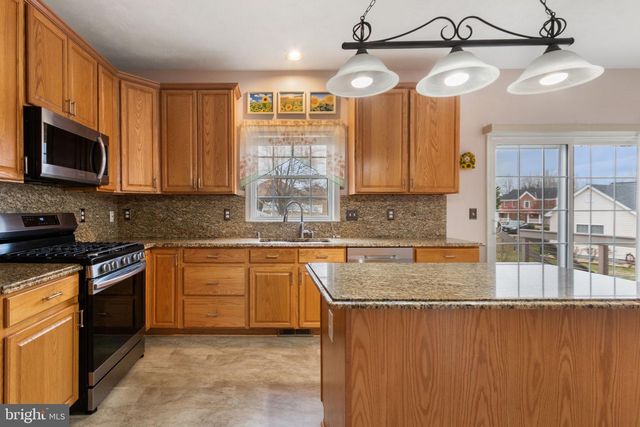 6910 GOVERNORS GRANT LN, Fredericksburg, VA 22407