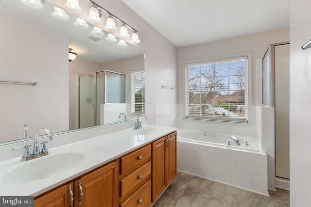 6910 GOVERNORS GRANT LN, Fredericksburg, VA 22407