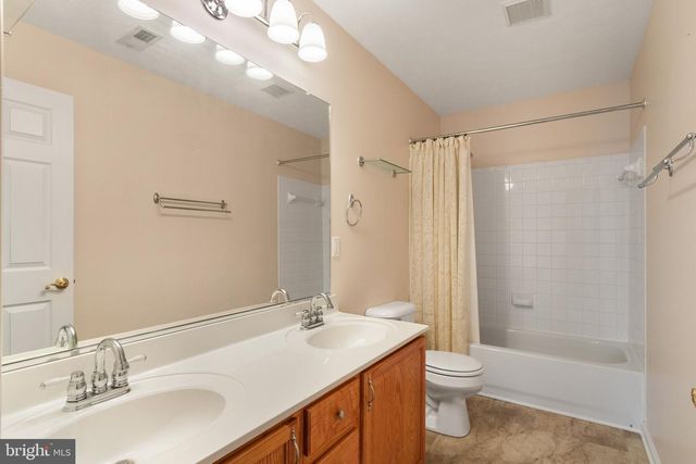 6910 GOVERNORS GRANT LN, Fredericksburg, VA 22407