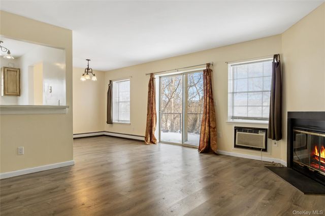 7 Lexington Hill 8, Harriman, NY 10926