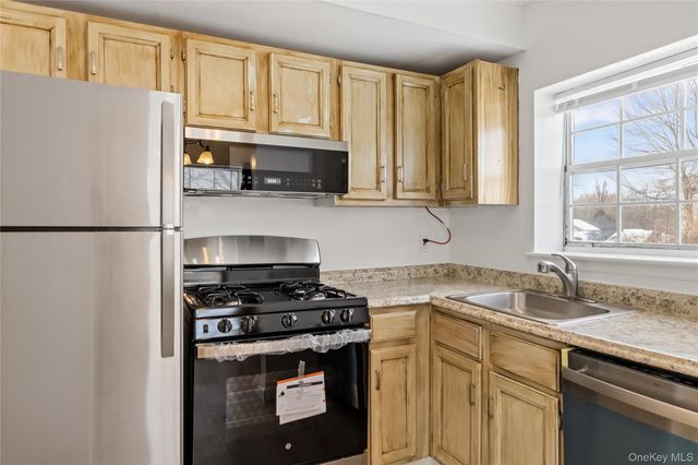 7 Lexington Hill 8, Harriman, NY 10926