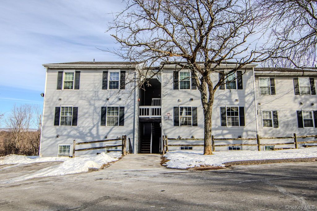 7 Lexington Hill 8, Harriman, NY 10926