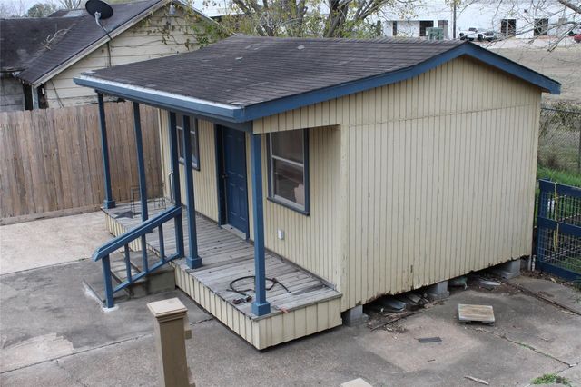 1111 Spur 529, Rosenberg, TX 77471