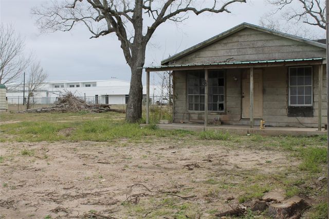 1111 Spur 529, Rosenberg, TX 77471