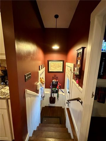 172 Bluff Avenue, Cranston, RI 02905