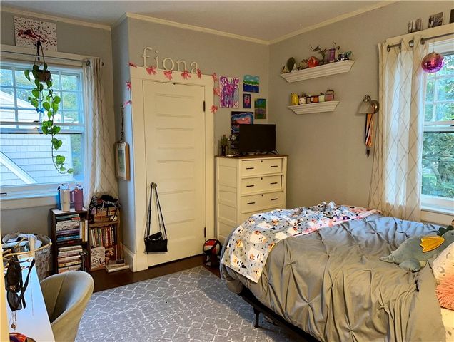 172 Bluff Avenue, Cranston, RI 02905