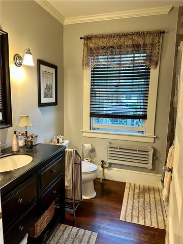 172 Bluff Avenue, Cranston, RI 02905