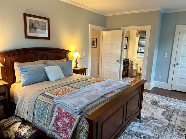 172 Bluff Avenue, Cranston, RI 02905