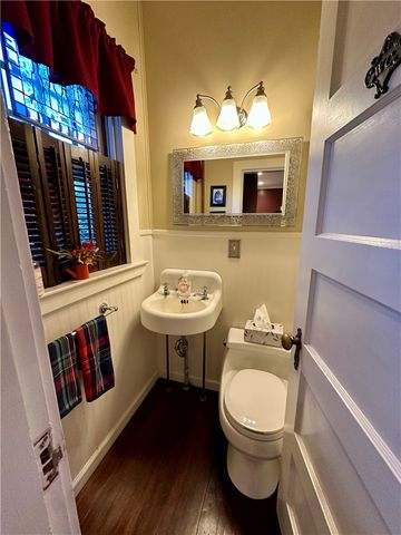 172 Bluff Avenue, Cranston, RI 02905