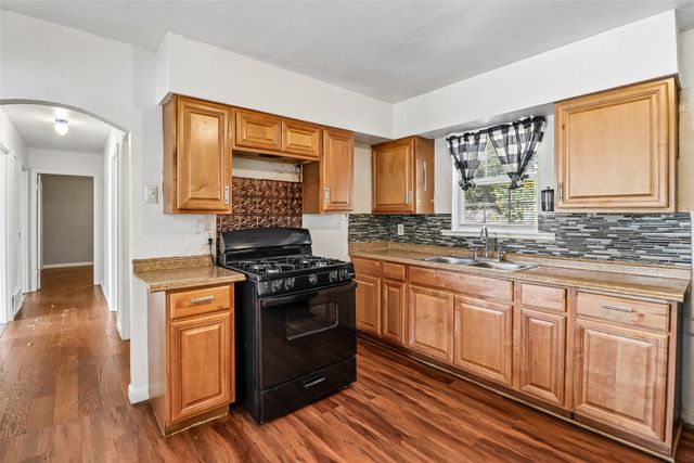 13905 Albemarle Drive, Farmers Branch, TX 75234