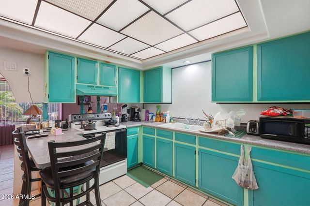 4702 E ALTA VISTA Road, Phoenix, AZ 85042
