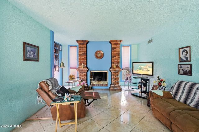4702 E ALTA VISTA Road, Phoenix, AZ 85042