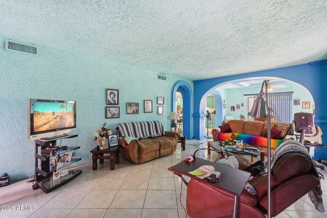 4702 E ALTA VISTA Road, Phoenix, AZ 85042