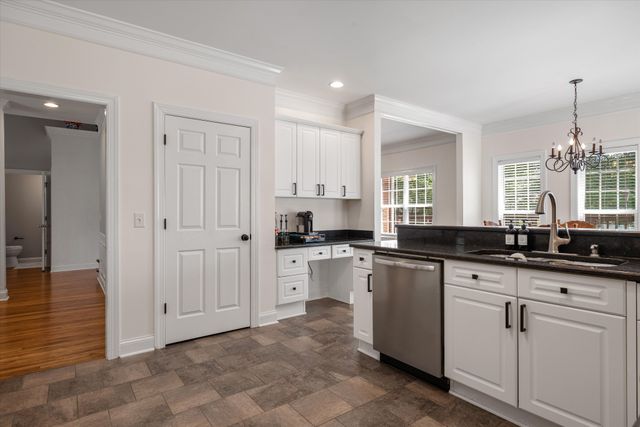 2240 Westwood Dr, N, Murfreesboro, TN 37130