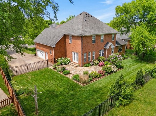2240 Westwood Dr, N, Murfreesboro, TN 37130
