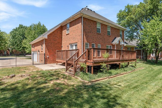 2240 Westwood Dr, N, Murfreesboro, TN 37130