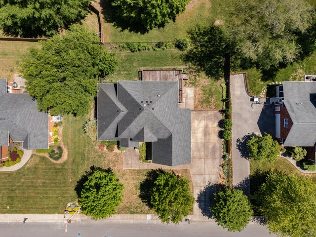 2240 Westwood Dr, N, Murfreesboro, TN 37130