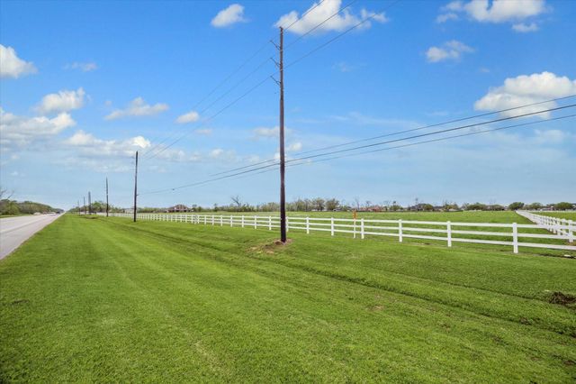 2819 W Fm 1462, Rosharon, TX 77583
