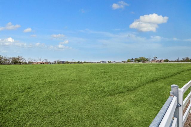 2819 W Fm 1462, Rosharon, TX 77583