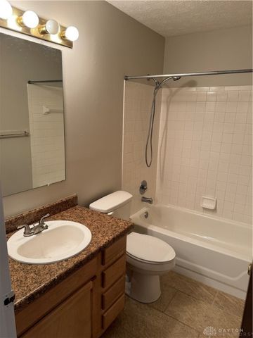 6620 green branch 8, Centerville, OH 45459