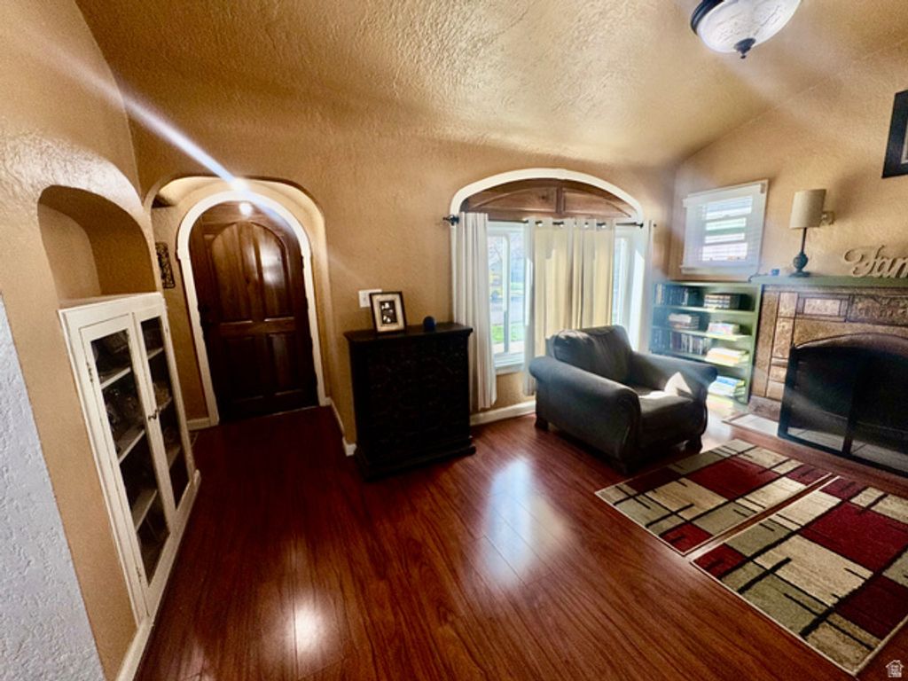 Image 6 of property listing at 255 S 300 W, Provo, UT 84601