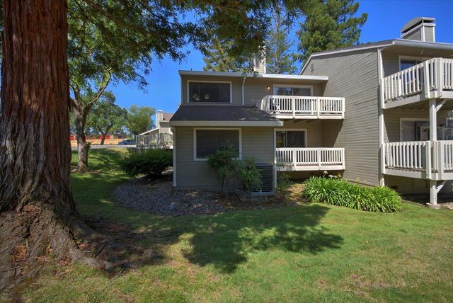115 Valley Oak Dr, Roseville, CA 95678