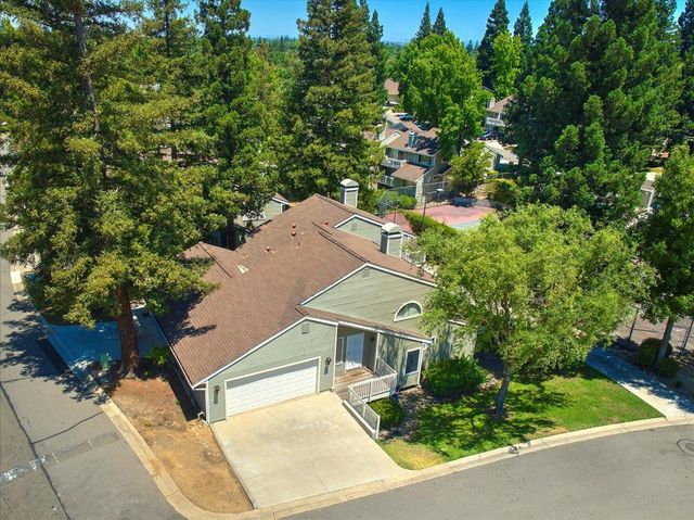 115 Valley Oak Dr, Roseville, CA 95678