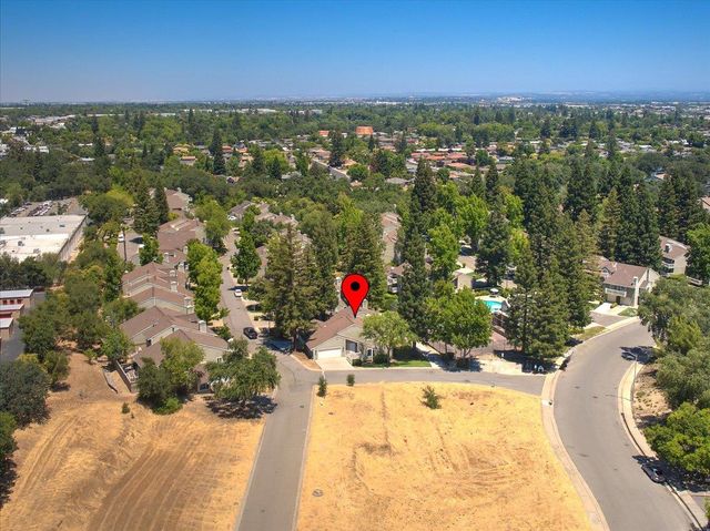 115 Valley Oak Dr, Roseville, CA 95678