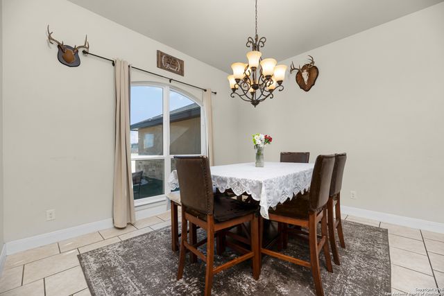 103 Muirfield, La Vernia, TX 78121