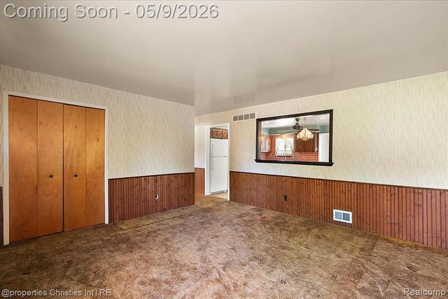 5894 Heyer Street, Romulus, MI 48174