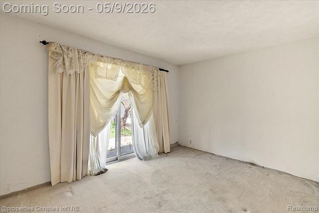 5894 Heyer Street, Romulus, MI 48174