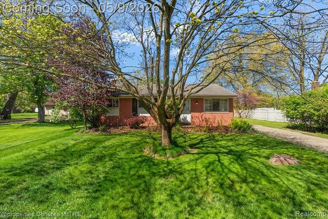 5894 Heyer Street, Romulus, MI 48174